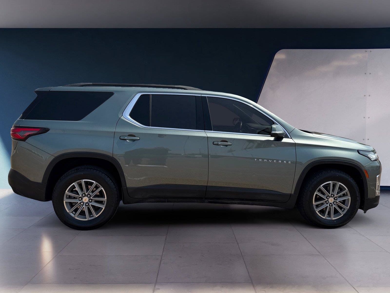 Used 2023 Chevrolet Traverse LT FWD image 6