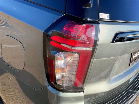 Used 2023 Chevrolet Tahoe Z71 w/ Luxury Package image 32