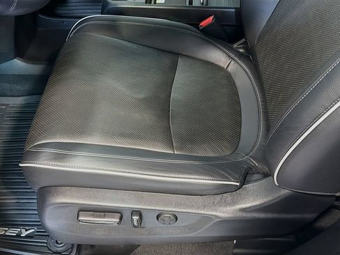Used 2023 Honda Odyssey Elite image 21