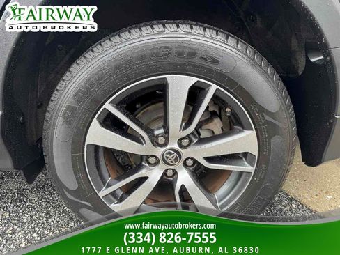 Used 2018 Toyota RAV4 XLE image 33