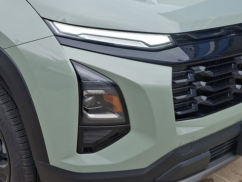 New 2026 Chevrolet Equinox LT w/ Convenience Package II image 9