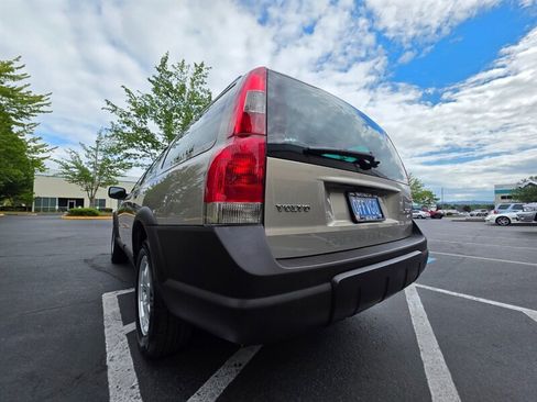 Used 2003 Volvo V70 AWD/4WD image 11