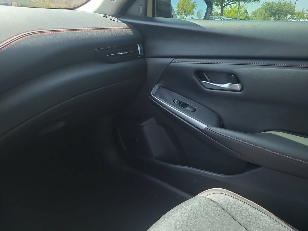 Certified 2024 Nissan Sentra SR w/ SR Premium Package FWD image 21