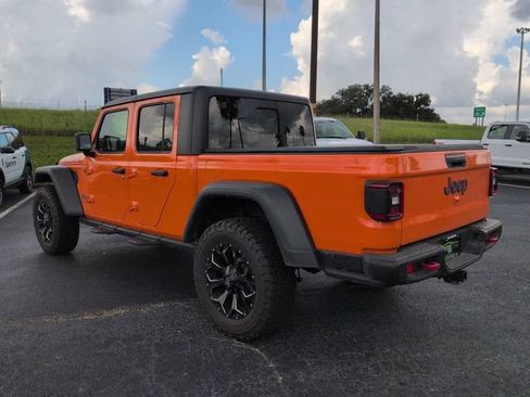 Used 2025 Jeep Gladiator Rubicon AWD/4WD image 7