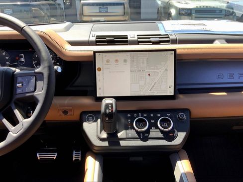 New 2025 Land Rover Defender 110 V8 image 7