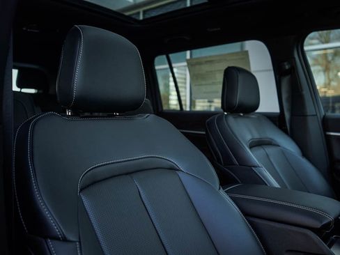 New 2026 Jeep Grand Cherokee L Limited image 12