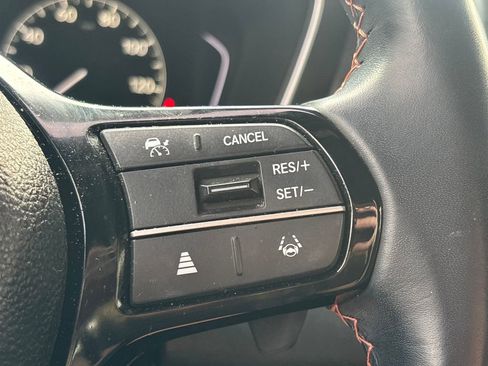 Used 2025 Honda Pilot Sport image 22