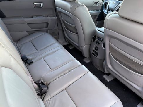 Used 2009 Honda Pilot Touring image 30