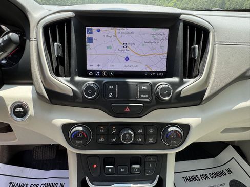 Used 2020 GMC Terrain Denali w/ Denali Premium Package AWD/4WD image 4