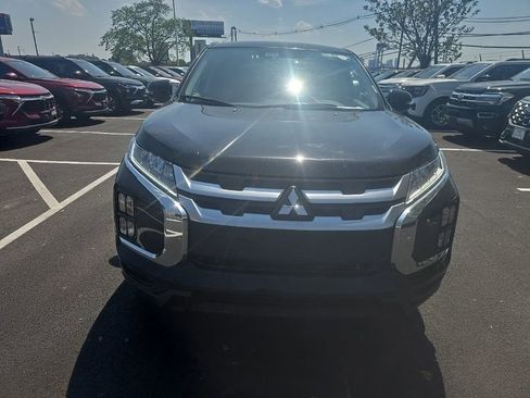 Used 2025 Mitsubishi Outlander Sport SE AWD/4WD image 2