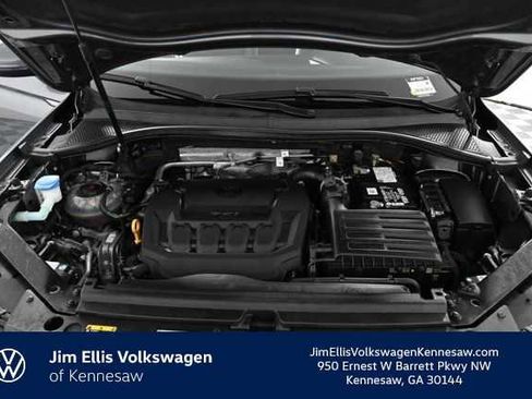 Certified 2022 Volkswagen Tiguan SE w/ Panoramic Sunroof Package image 32