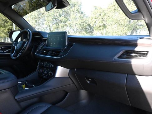 Used 2024 Chevrolet Tahoe Z71 image 25