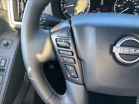 Certified 2026 Nissan Frontier SV w/ All-Weather Content Package AWD/4WD image 17