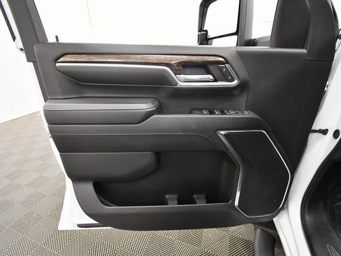 Used 2024 GMC Sierra 3500 SLE w/ SLE Convenience Package image 13