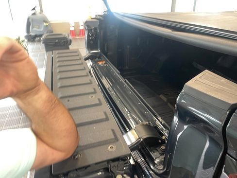 Used 2022 GMC Sierra 1500 Denali w/ Denali Reserve Package image 10