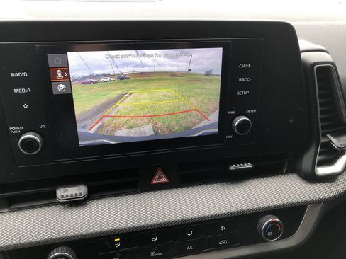 Used 2023 Kia Sportage LX image 20