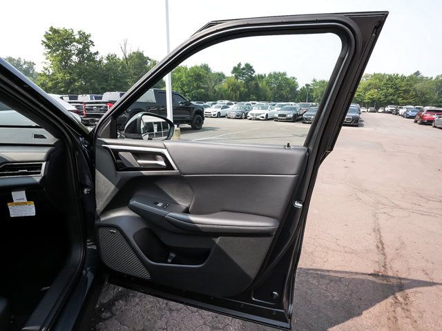New 2026 Mitsubishi Outlander LE AWD/4WD image 15
