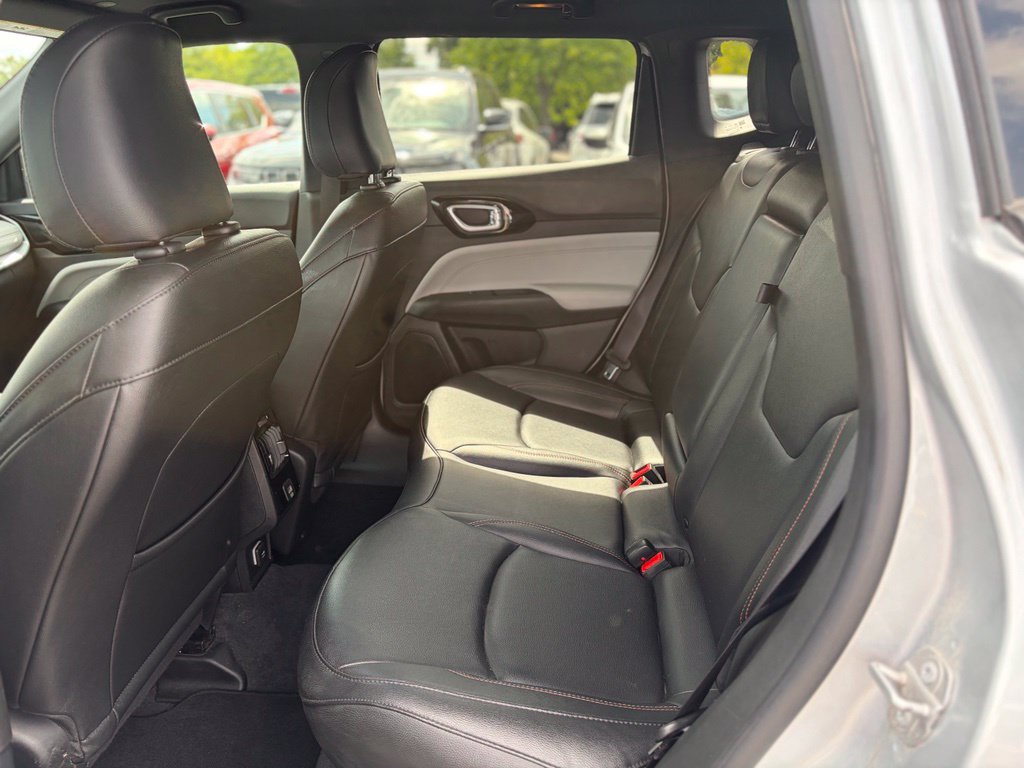 Certified 2024 Jeep Compass Limited AWD/4WD image 11