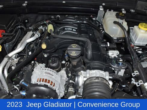 Used 2023 Jeep Gladiator Willys image 8