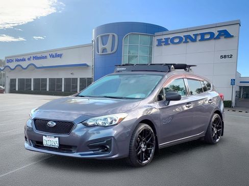 Used 2017 Subaru Impreza 2.0i AWD/4WD image 1