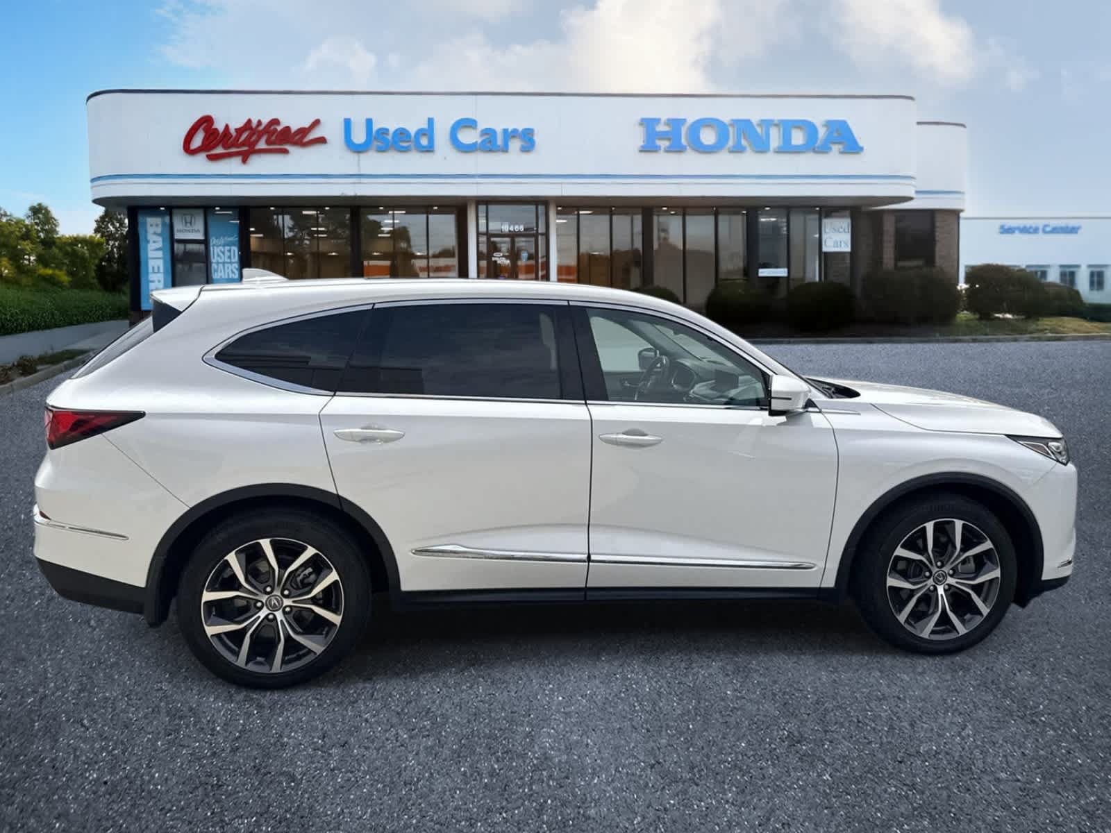 Used 2024 Acura MDX w/ Technology Package AWD/4WD image 6