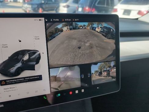 Used 2023 Tesla Model Y Performance image 14