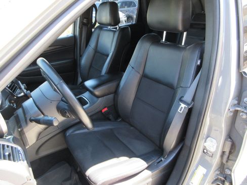 Used 2021 Jeep Grand Cherokee Laredo X AWD/4WD image 18