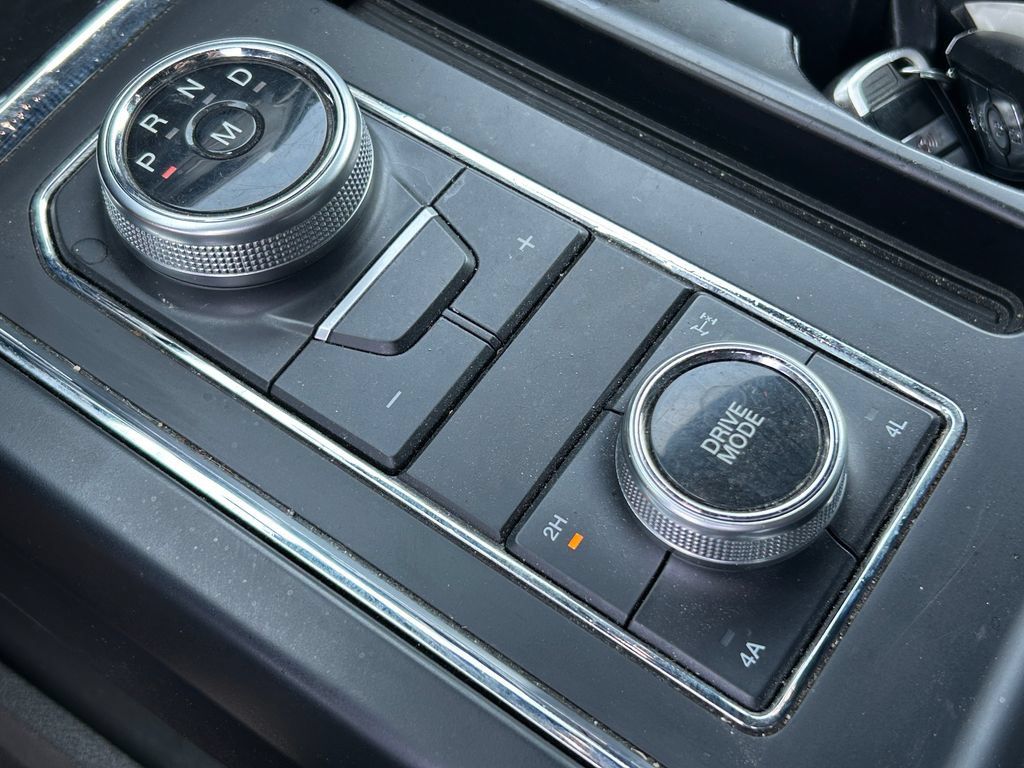 Used 2020 Ford Expedition XL AWD/4WD image 16