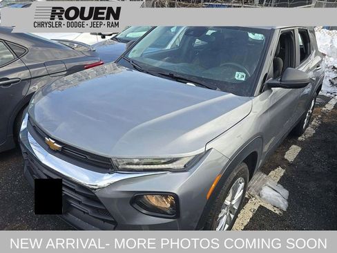 Used 2023 Chevrolet TrailBlazer LS image 1