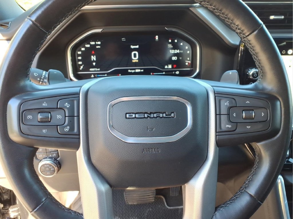 Used 2023 GMC Sierra 1500 Denali w/ Technology Package AWD/4WD image 11