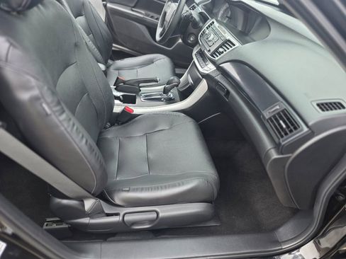 Used 2015 Honda Accord Sport image 16