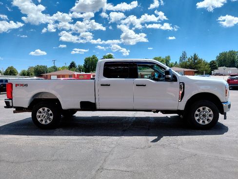 Used 2024 Ford F350 XLT w/ FX4 Off-Road Package AWD/4WD image 5
