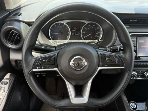 Used 2021 Nissan Kicks S FWD image 12