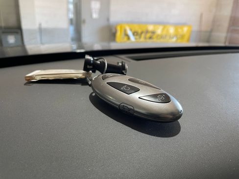 Used 2025 Hyundai Santa Fe SEL image 21