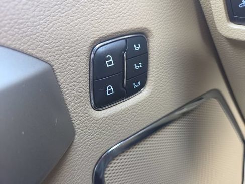 Used 2020 Ford F350 Lariat AWD/4WD image 12