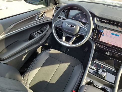 New 2026 Jeep Grand Cherokee Altitude AWD/4WD image 8