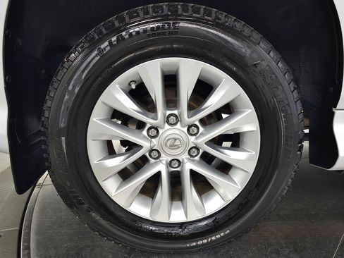 Used 2014 Lexus GX 460 w/ Premium Package AWD/4WD image 10