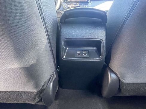 Used 2024 Toyota Corolla SE FWD image 13