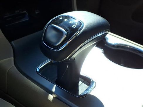 Used 2014 Jeep Grand Cherokee Limited w/ Trailer Tow Group IV image 15