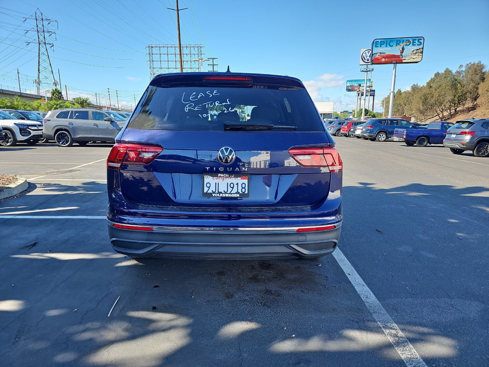 Used 2023 Volkswagen Tiguan SE FWD image 6