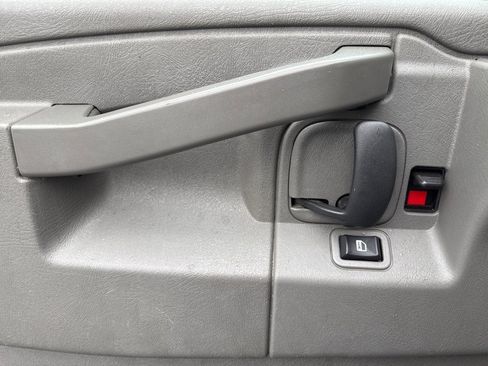 Used 2022 Chevrolet Express 2500 Extended w/ Driver Convenience Package image 20