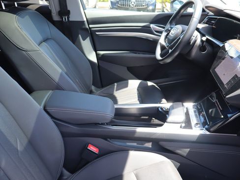 Used 2020 Audi e-tron Premium Plus AWD/4WD image 14