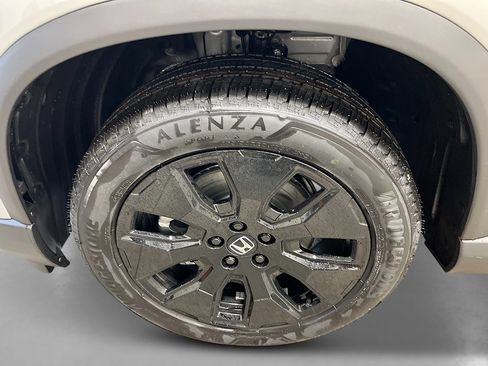 New 2026 Honda Pilot Black Edition image 11