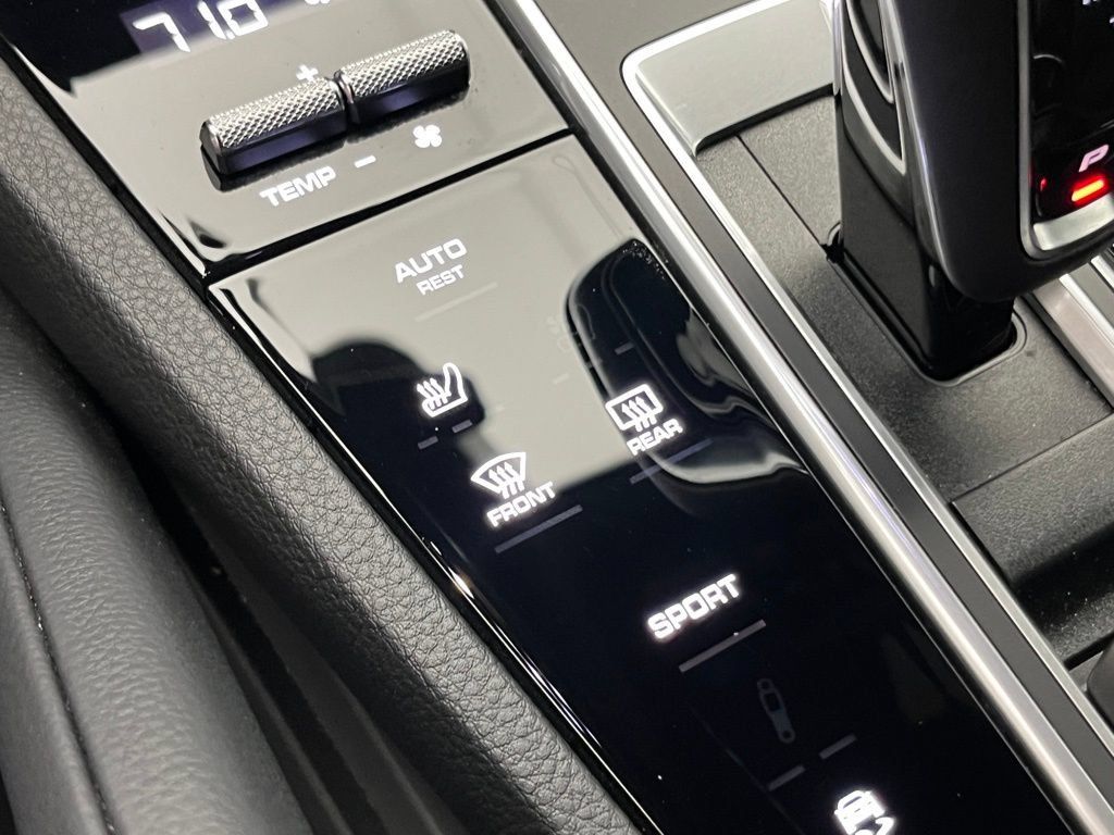 Certified 2023 Porsche Cayenne AWD/4WD image 17