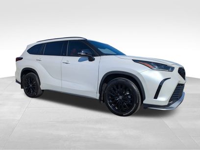 Used 2023 Toyota Highlander XSE