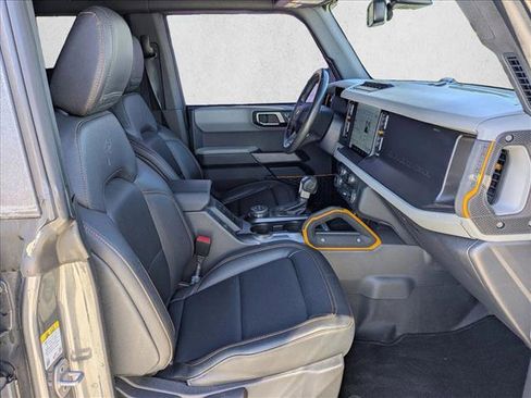 Used 2023 Ford Bronco Badlands image 20