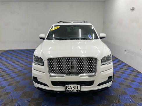 Used 2023 Lincoln Navigator L Reserve w/ Equipment Group 201A image 7