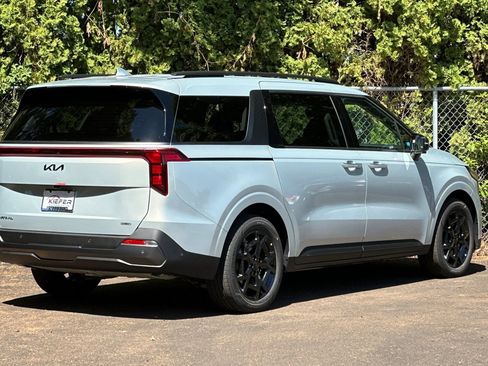 New 2026 Kia Carnival SX w/ SX Dark Edition Package image 3