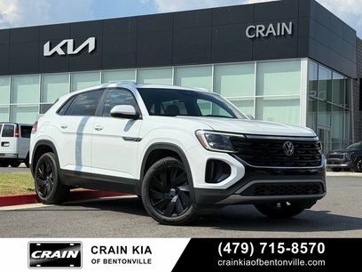 Used 2024 Volkswagen Atlas Cross Sport SE w/ Panoramic Sunroof Package