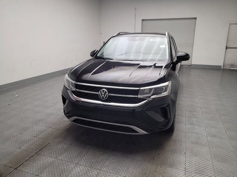 Used 2022 Volkswagen Taos SEL w/ Panoramic Sunroof Package FWD image 15